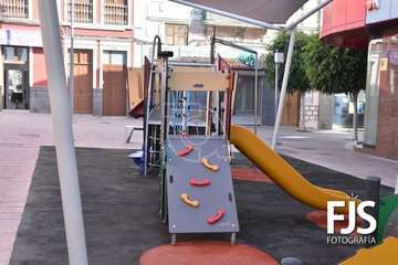 El Cabildo supervisa la finalización de las obras de mejora en la Zona Comercial Abierta de Los Llanos/Francisco Javier Santana.